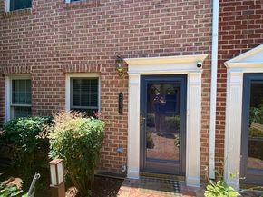 2256 S Garfield Street 11, Arlington VA 22206