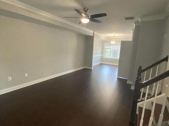 2256 S Garfield Street 11, Arlington VA 22206