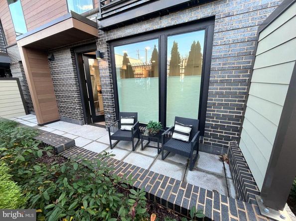 701 N Henry Street 104, Alexandria VA 22314