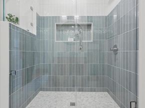 211 Hermit, Philadelphia PA 19128