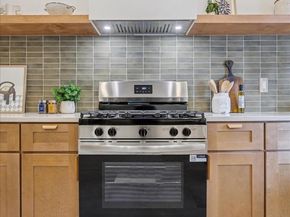 211 Hermit, Philadelphia PA 19128