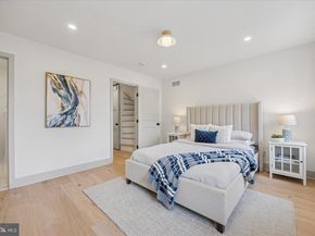 211 Hermit, Philadelphia PA 19128