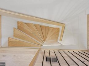 211 Hermit, Philadelphia PA 19128