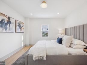 211 Hermit, Philadelphia PA 19128