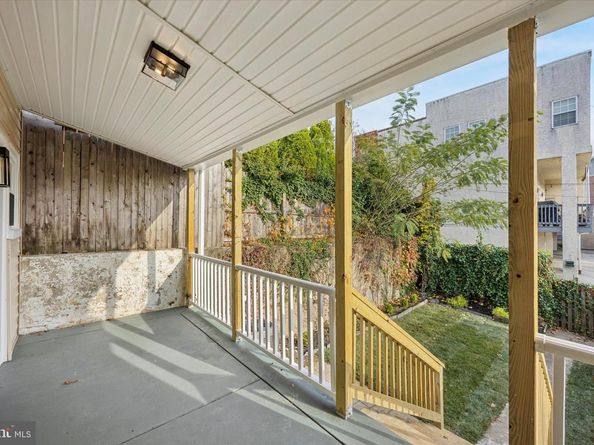 211 Hermit, Philadelphia PA 19128