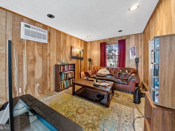 7966 West Beach Drive NW, Washington DC 20012