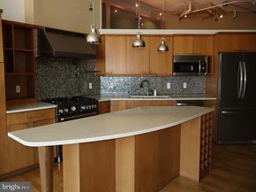 2200 Arch Street 906, Philadelphia PA 19103