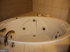 2200 Arch Street 906, Philadelphia PA 19103