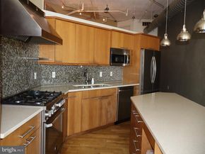 2200 Arch Street 906, Philadelphia PA 19103