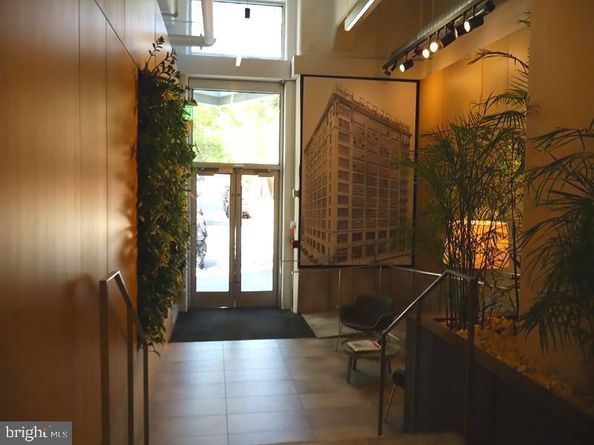 2200 Arch Street 906, Philadelphia PA 19103