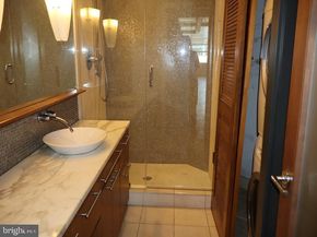 2200 Arch Street 906, Philadelphia PA 19103