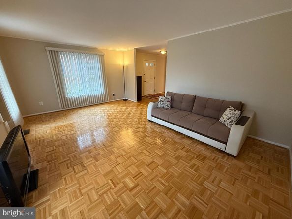 159 Larkspur Street, Philadelphia PA 19116