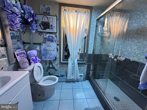 536 Snyder Avenue, Philadelphia PA 19148