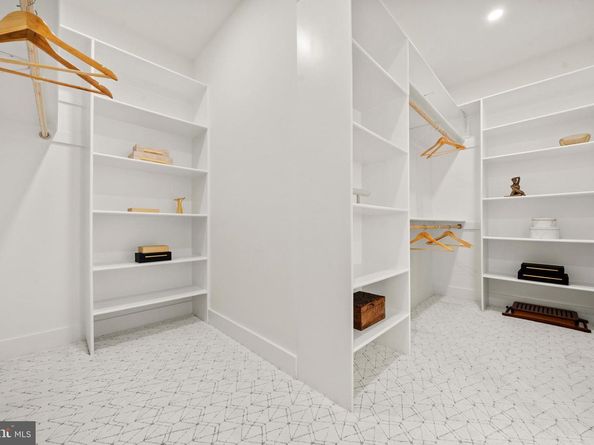 1905 N Taylor Street, Arlington VA 22207