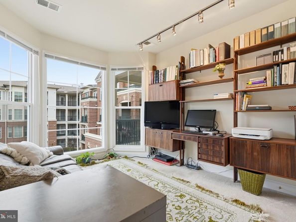 2905 Saintsbury Plaza 312, Fairfax VA 22031