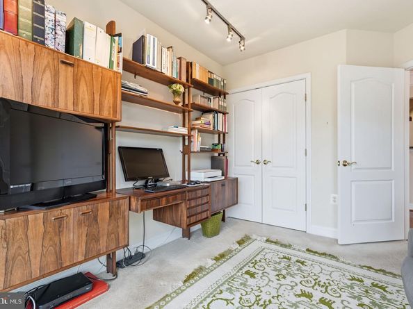 2905 Saintsbury Plaza 312, Fairfax VA 22031