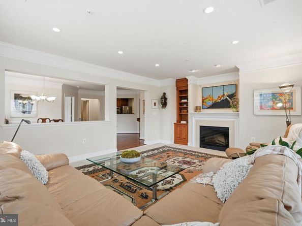 2905 Saintsbury Plaza 312, Fairfax VA 22031