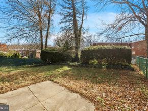 833 Green Valley Drive, Philadelphia PA 19128
