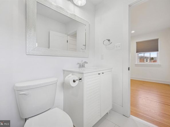 833 Green Valley Drive, Philadelphia PA 19128