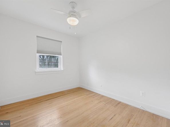 833 Green Valley Drive, Philadelphia PA 19128