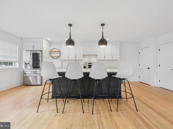 833 Green Valley Drive, Philadelphia PA 19128