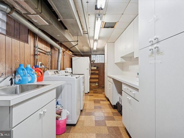 2127 Hoffnagle Street, Philadelphia PA 19152