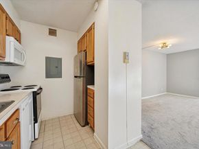 1001 City Avenue W106, Wynnewood PA 19096