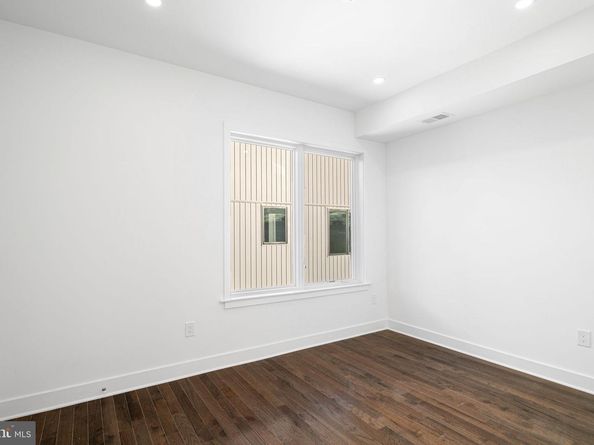 1327 S Capitol Street, Philadelphia PA 19146