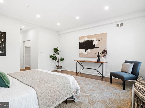 1327 S Capitol Street, Philadelphia PA 19146