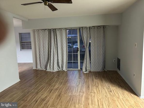 1923 Wilson Lane 201, Mclean VA 22102