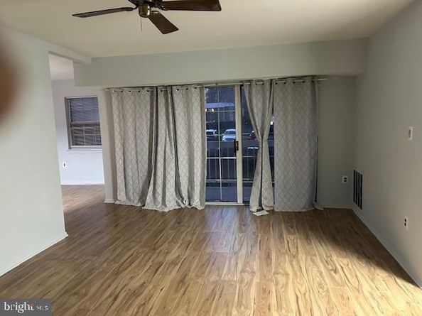 1923 Wilson Lane 201, Mclean VA 22102