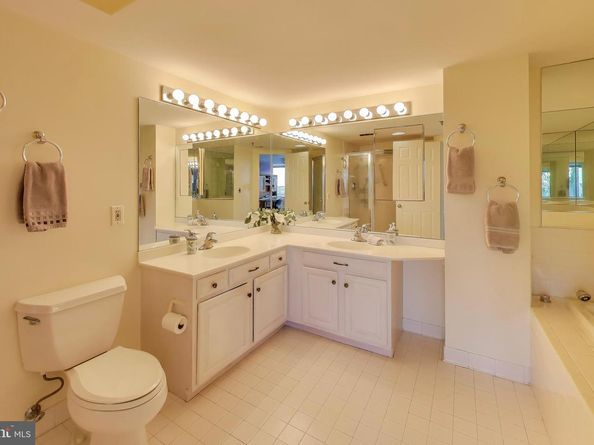 5450 Whitley Park Terrace 806, Bethesda MD 20814