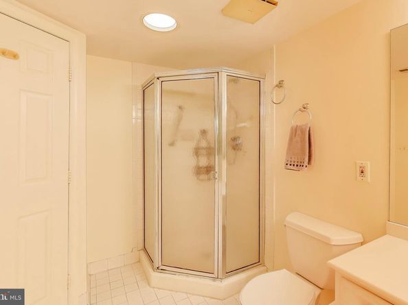 5450 Whitley Park Terrace 806, Bethesda MD 20814