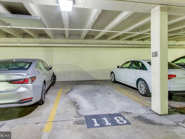 5450 Whitley Park Terrace 806, Bethesda MD 20814