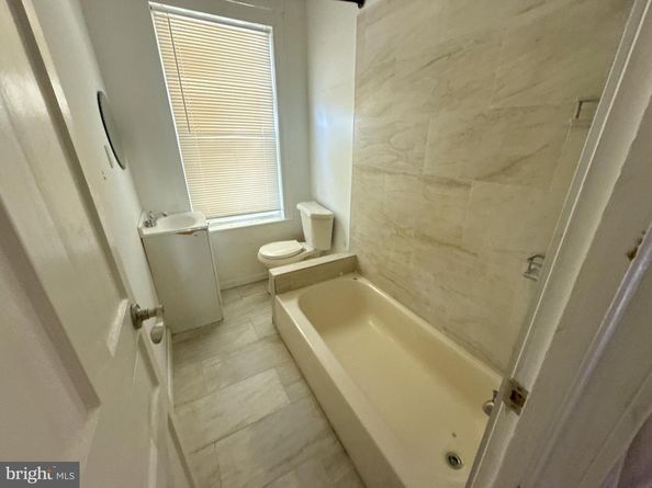 135 W Seymour Street, Philadelphia PA 19144