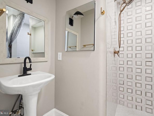 1848 Capitol Avenue NE, Washington DC 20002