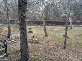 880 Macclesfield, Furlong PA 18925