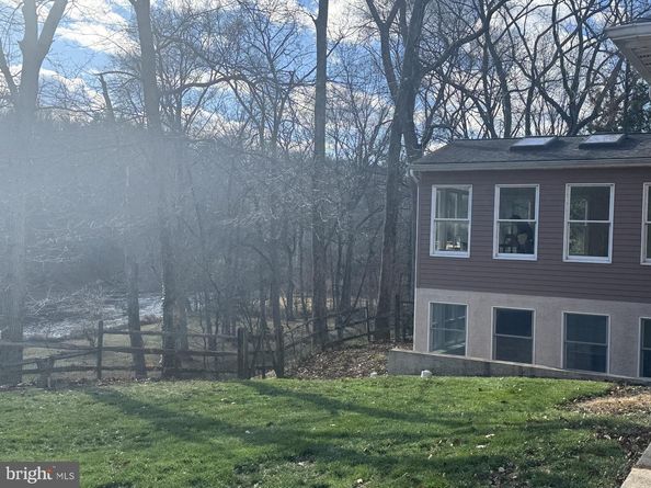 880 Macclesfield, Furlong PA 18925