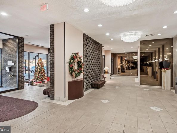 250 S Reynolds Street 411, Alexandria VA 22304