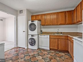 250 S Reynolds Street 411, Alexandria VA 22304