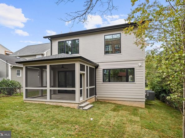 2133 N Oakland Street, Arlington VA 22207