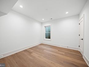 2133 N Oakland Street, Arlington VA 22207