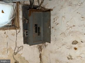 99 E Seymour Street, Philadelphia PA 19144