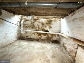 99 E Seymour Street, Philadelphia PA 19144