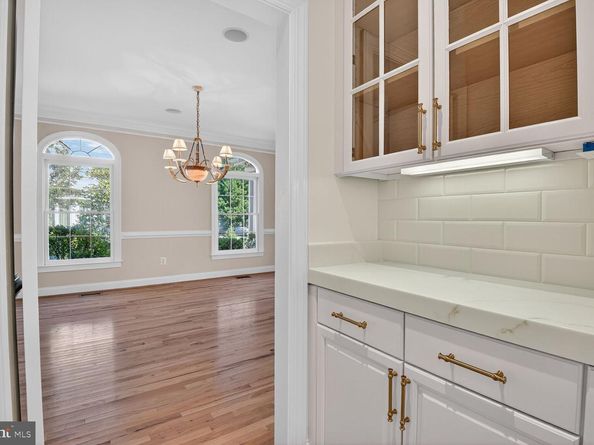 9914 Woodford, Potomac MD 20854