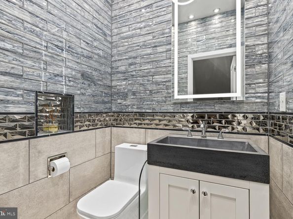 120 Cambria Walk, Alexandria VA 22304