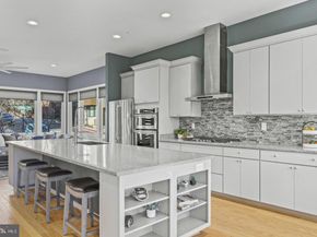 120 Cambria Walk, Alexandria VA 22304