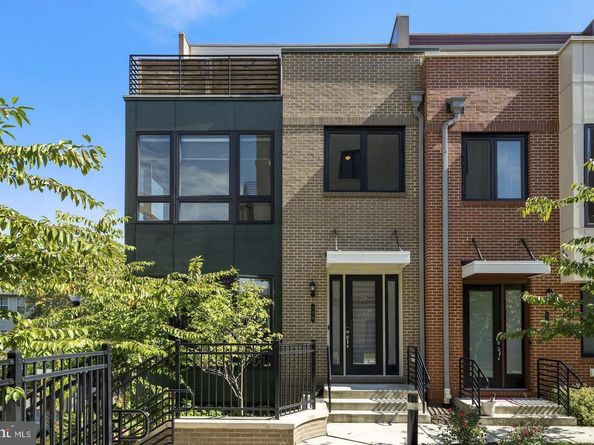 120 Cambria Walk, Alexandria VA 22304