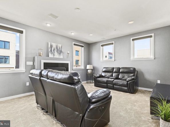 120 Cambria Walk, Alexandria VA 22304