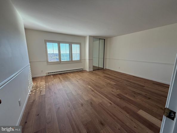 309 Yoakum Parkway 1218, Alexandria VA 22304